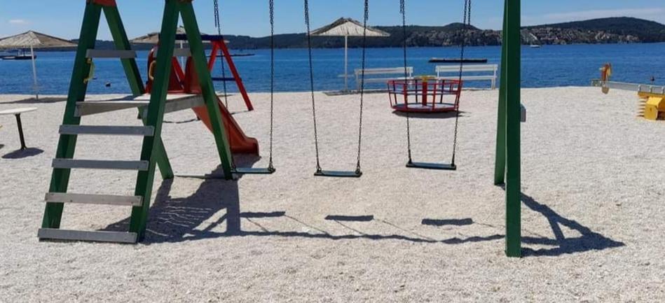 טרוגיר Roso Apartment With Sea View מראה חיצוני תמונה